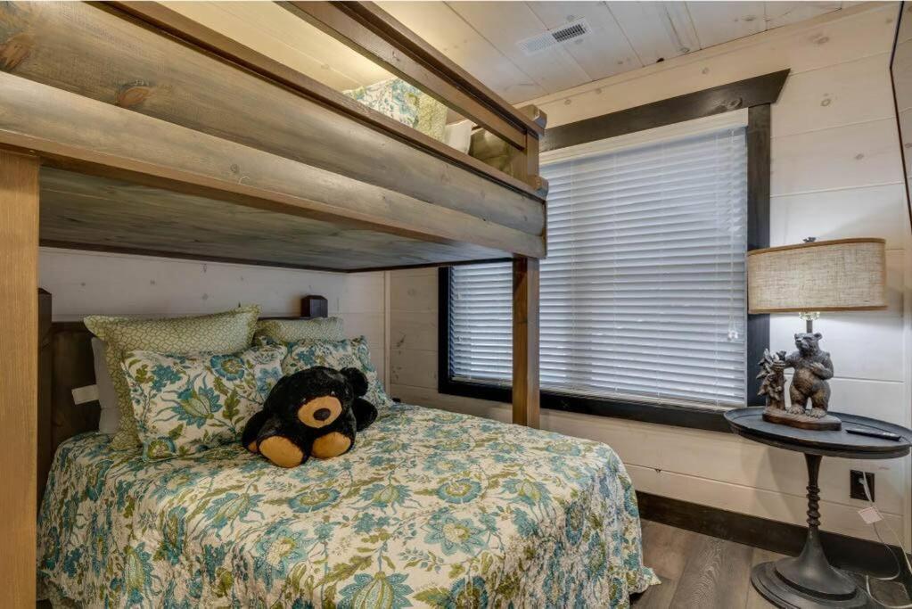 Blue Moon Ridge: Brand New Cabin! 5 Bedrooms, Pool/Hot Tub, Theatre Pigeon Forge Exterior foto