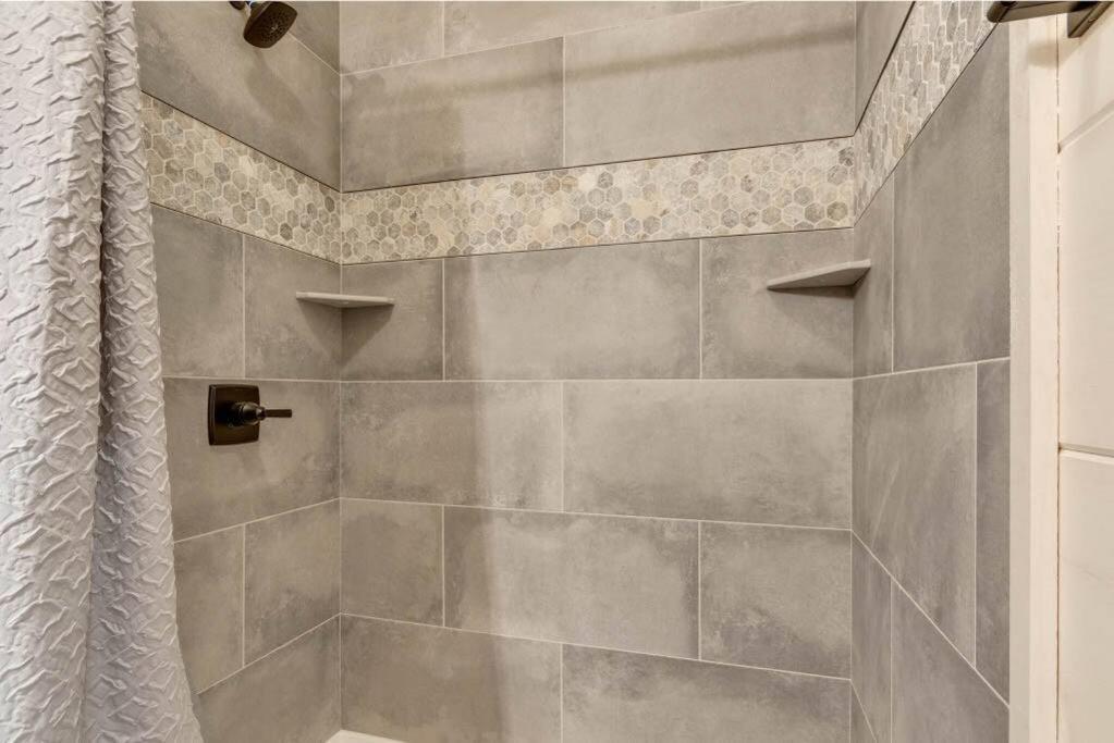 Blue Moon Ridge: Brand New Cabin! 5 Bedrooms, Pool/Hot Tub, Theatre Pigeon Forge Exterior foto